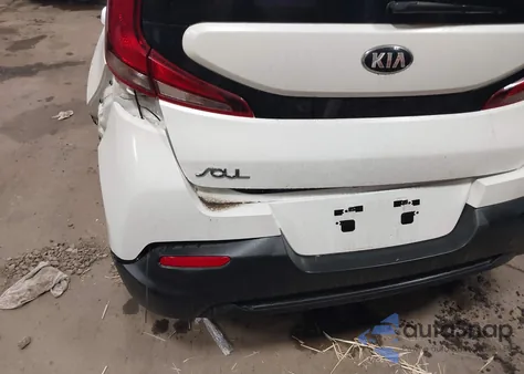 2021 Kia Soul Lx z USA, uszkodzony, nr VIN KNDJ23AU9M7759180